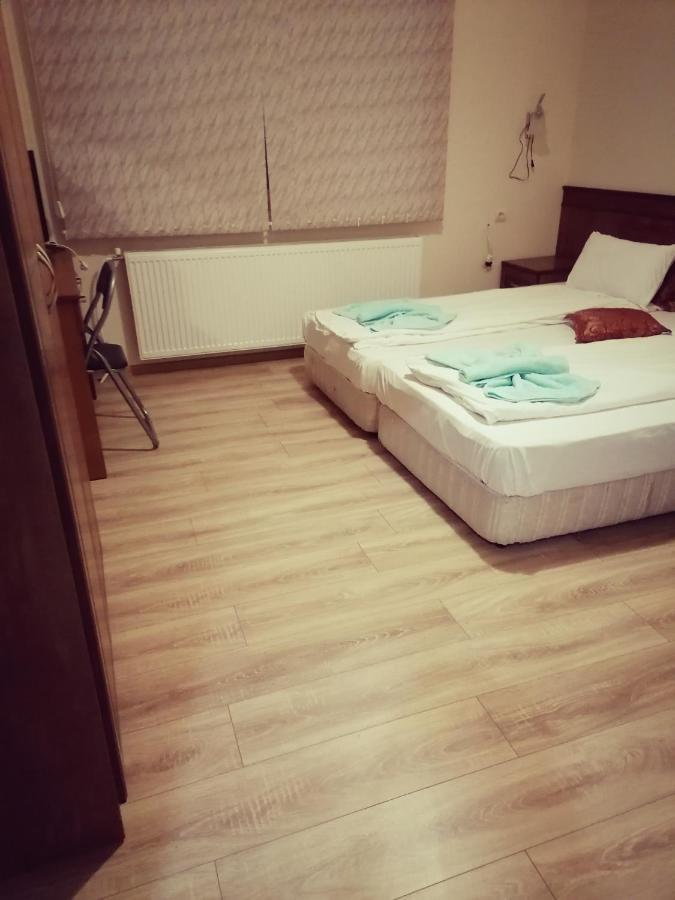 Guest House Nani Azenograd Kültér fotó